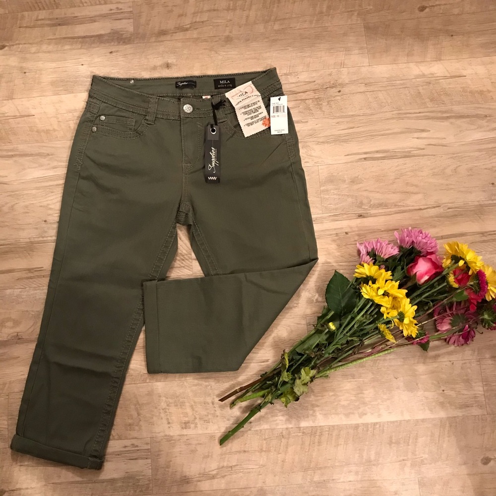 Stretch crop pants